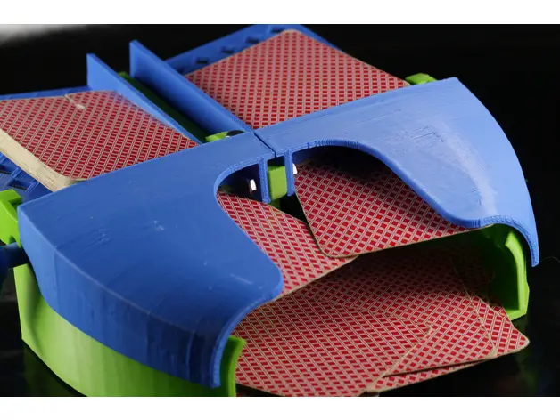 Card deck shuffler V2